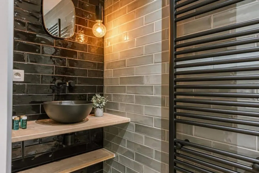 Juan - Stijlvol Appartement Met Uitzicht Op De Kaai Oostende België